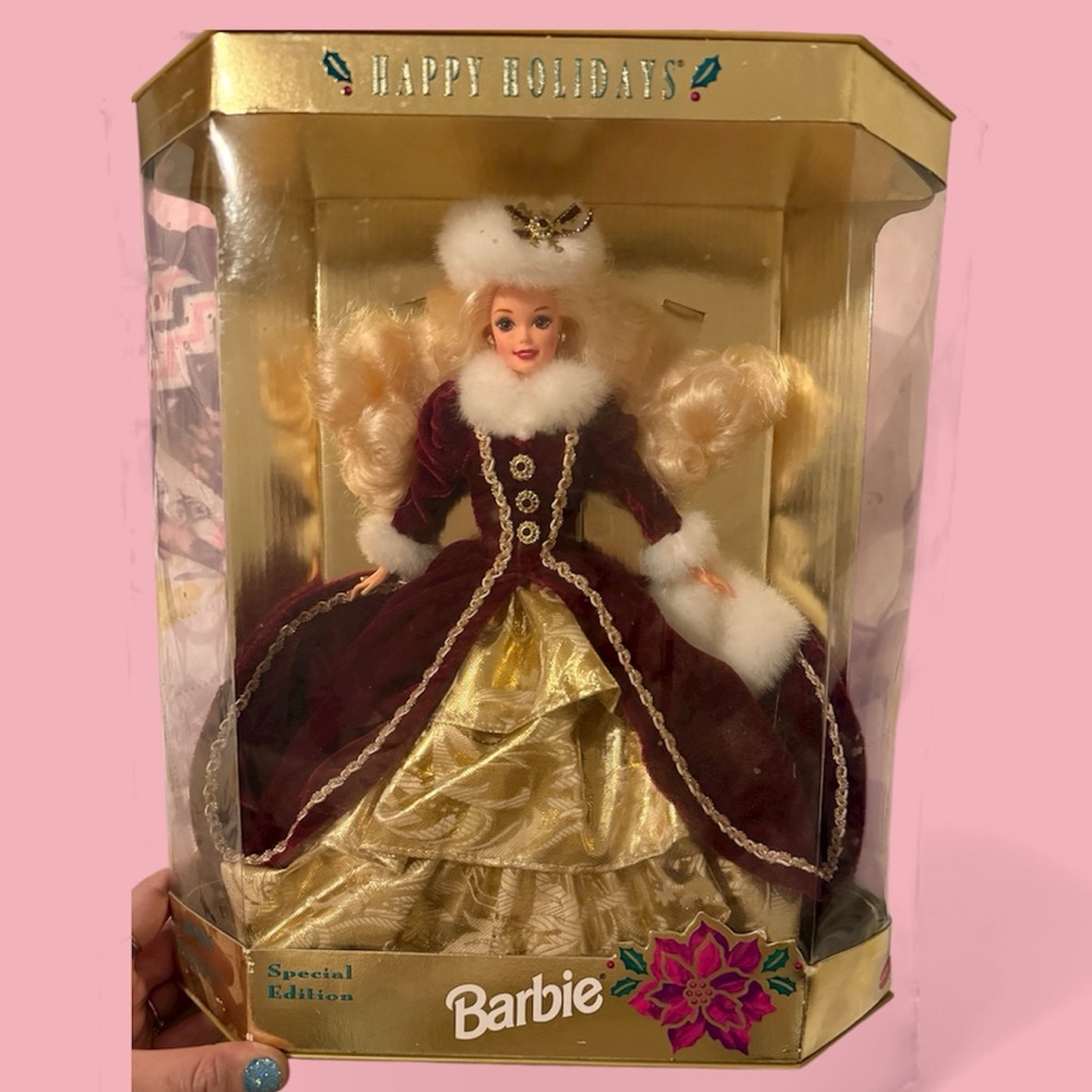 Barbie Special Edition Vintage 2001 12” tall comes with a stand collectible/RARE